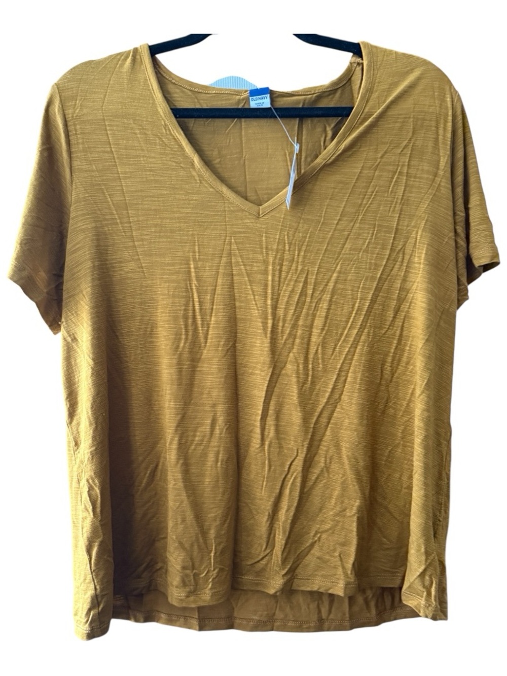 Old Navy V-Neck Short Sleeve Tee in Mustard Yellow - Women’s - size L - NWT